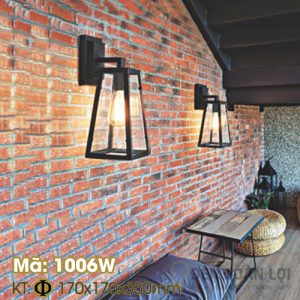 Đèn vách: Mẫu đèn vách khung sắt hình thang trang trí quán cafe Mã 1006W