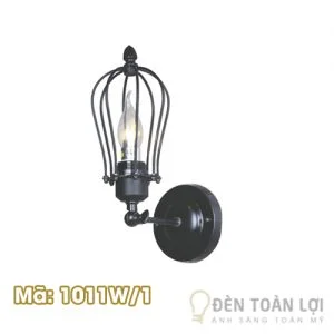 Mẫu đèn vách lồng sắt quanh bóng Mã 1011W