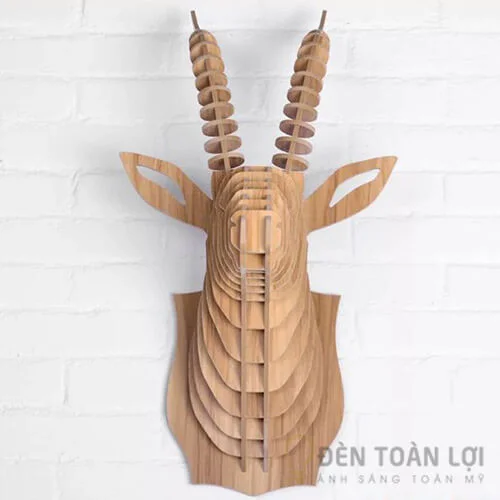 Đèn gỗ Mẫu đèn đầu linh dương trang trí trên tường nhà hàng, biệt thự (2)