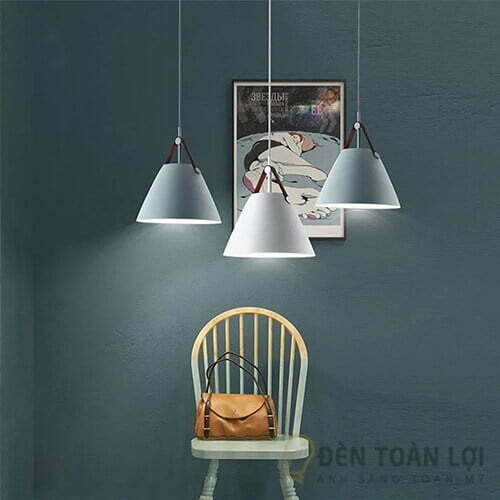 Đèn thả chao nón đen lòng vàng trong danh mục đèn thả trang trí góc 2