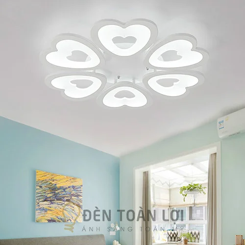 Đèn Ốp Trần: Mẫu đèn led 6 trái tim lãng mạn cho không gian nhà hàng