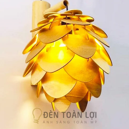 Đèn-gỗ-trang-trí-hình-quả-thông-Đèn-Toàn-Lợi---Đèn-gỗ-sài-gòn---Mây-Tre-An-Nguyên---Đèn-Toàn-Lợi-(7)