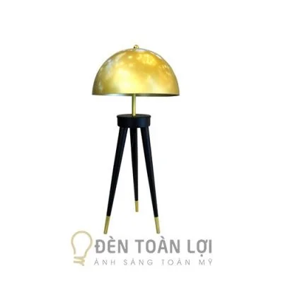 Đèn ngủ để bàn 3 chân cao cấp chóa sơn DB32