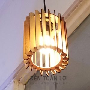 Đèn Gỗ: Mẫu đèn gỗ hình trụ thanh giống que kem trang trí