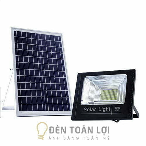 Đèn pha năng lượng mặt trời 200W