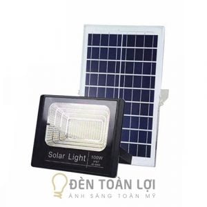 Mẫu đèn pha năng lượng mặt trời 100W giá rẻ Toàn Lợi