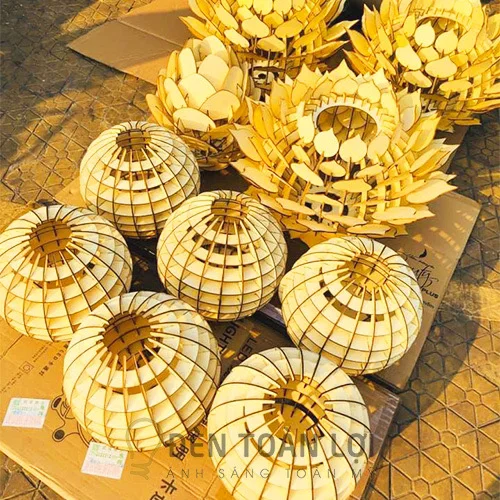 Mẫu đèn thả gỗ quả địa cầu trang trí phòng khách TL063