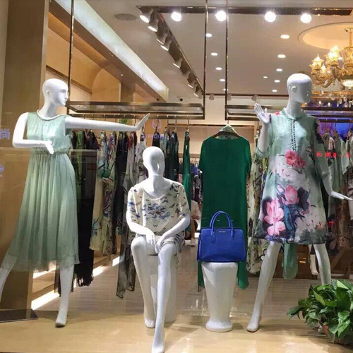 Đèn-rọi-manocanh-trang-trí-shop-thời-trang-Đèn-Toàn-Lợi-tphcm---Siêu-Rẻ