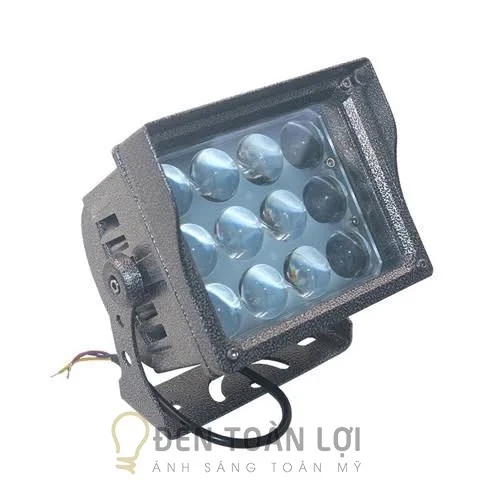 Đèn rọi ngoại trời màu đen rọi vuông mũ 36W