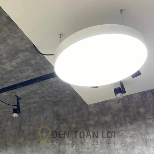 Đèn văn phòng hình tròn theo yêu cầu tràn viền, Nhôm và LED tốt
