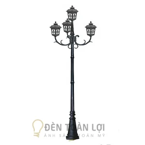 Đèn trụ cổng: Mẫu đèn trụ đúc nhỏ 3+1 đầu đèn 0106 trang trí sân vườn