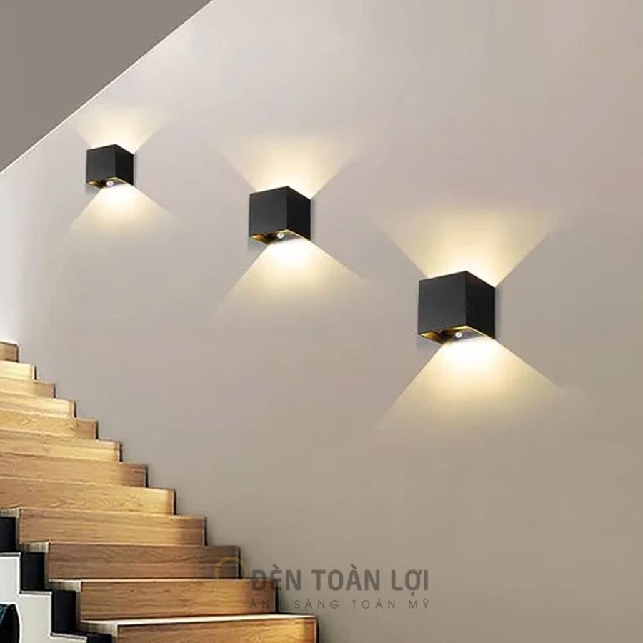 Đèn Vách Hiện Đại Vuông Chỉnh Hướng Sáng 2 Đầu