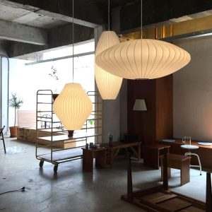 Bộ đèn vải nhiều kiểu treo ngẫu nhiên trang trí sảnh khách sạn