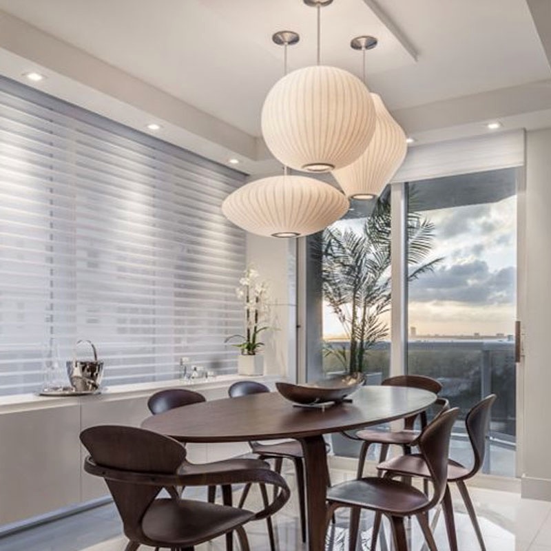 Bộ đèn vải nhiều kiểu treo ngẫu nhiên trang trí sảnh khách sạn